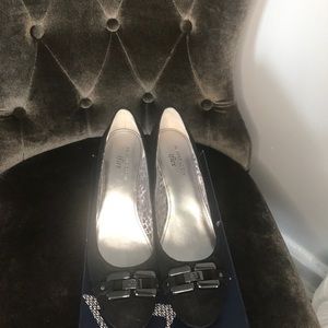 Anne Klein “Afkannon” Heels